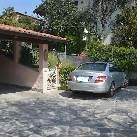 Casa Eleganza Apartment Tremezzo Exterior photo